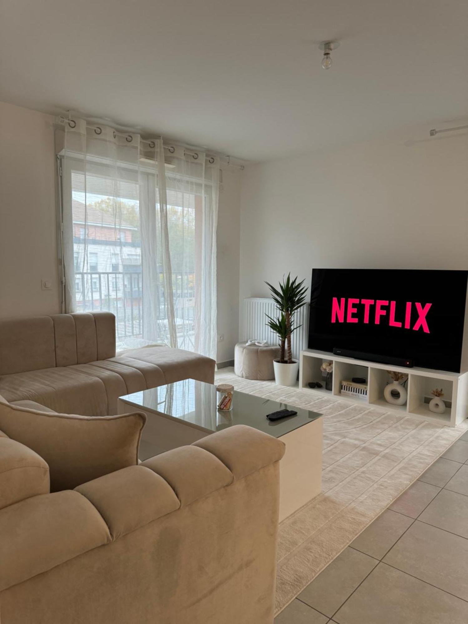 Superbe Appartement - Near Paris Corbeil-Essonnes Ngoại thất bức ảnh